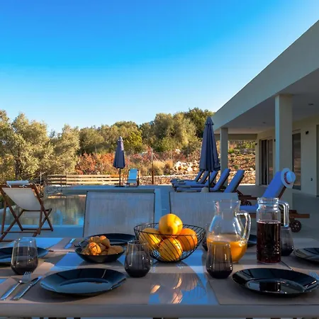 Villa Kristi By Vintage Travel